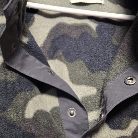 LIV MICRO FLEECE CAMO LONG SLEEVE HALF SNAP SWEATER LARGE L NEW - Picture 4 of 6